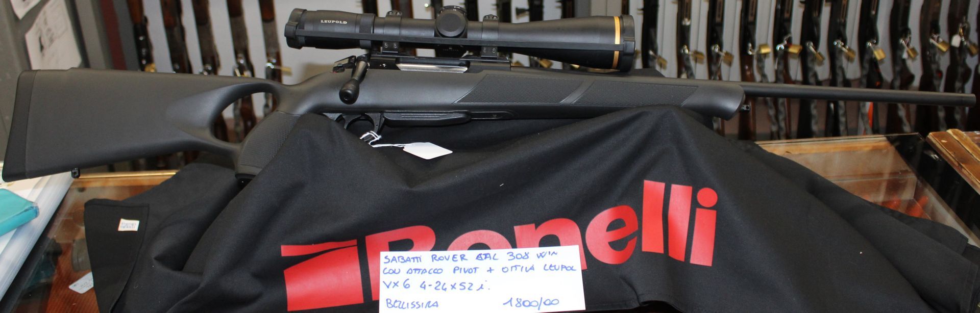 Carabina otturatore giervole calibro 308 Win con attacchi pivot con ottica Leupold VX6 4-24x52i.
Prezzo di 1800,00€