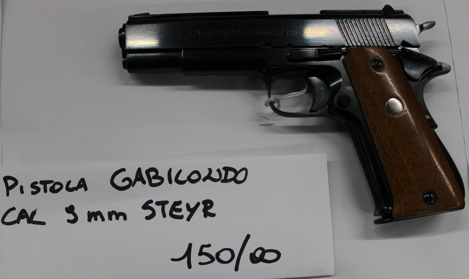 Pistola semiautomatica Gabilondo calibro 9 mm Steyr.
Prezzo di 150,00€
