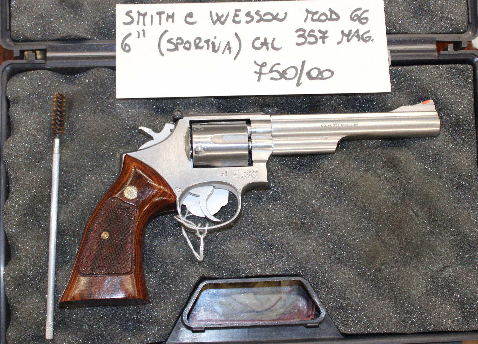 Rivoltella Smith & Wesson modello 66 con canna da 6