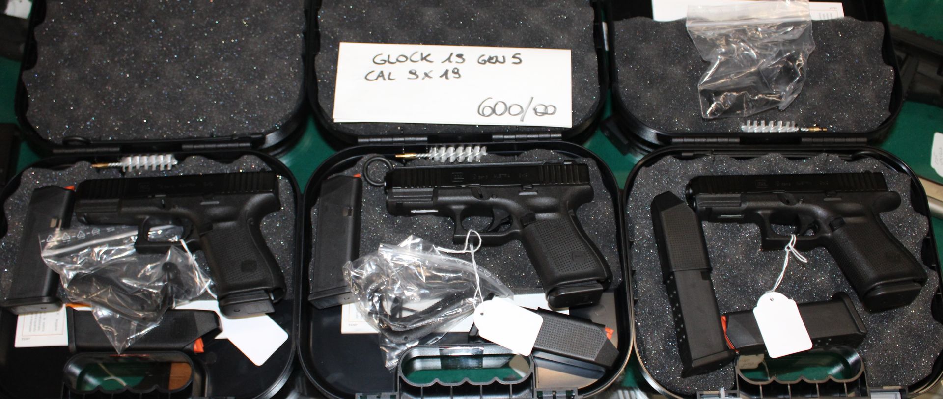 Pistola semiautomatica Glock modello 19 Gen 5 calibro 9x19.
Prezzo di 600,00€