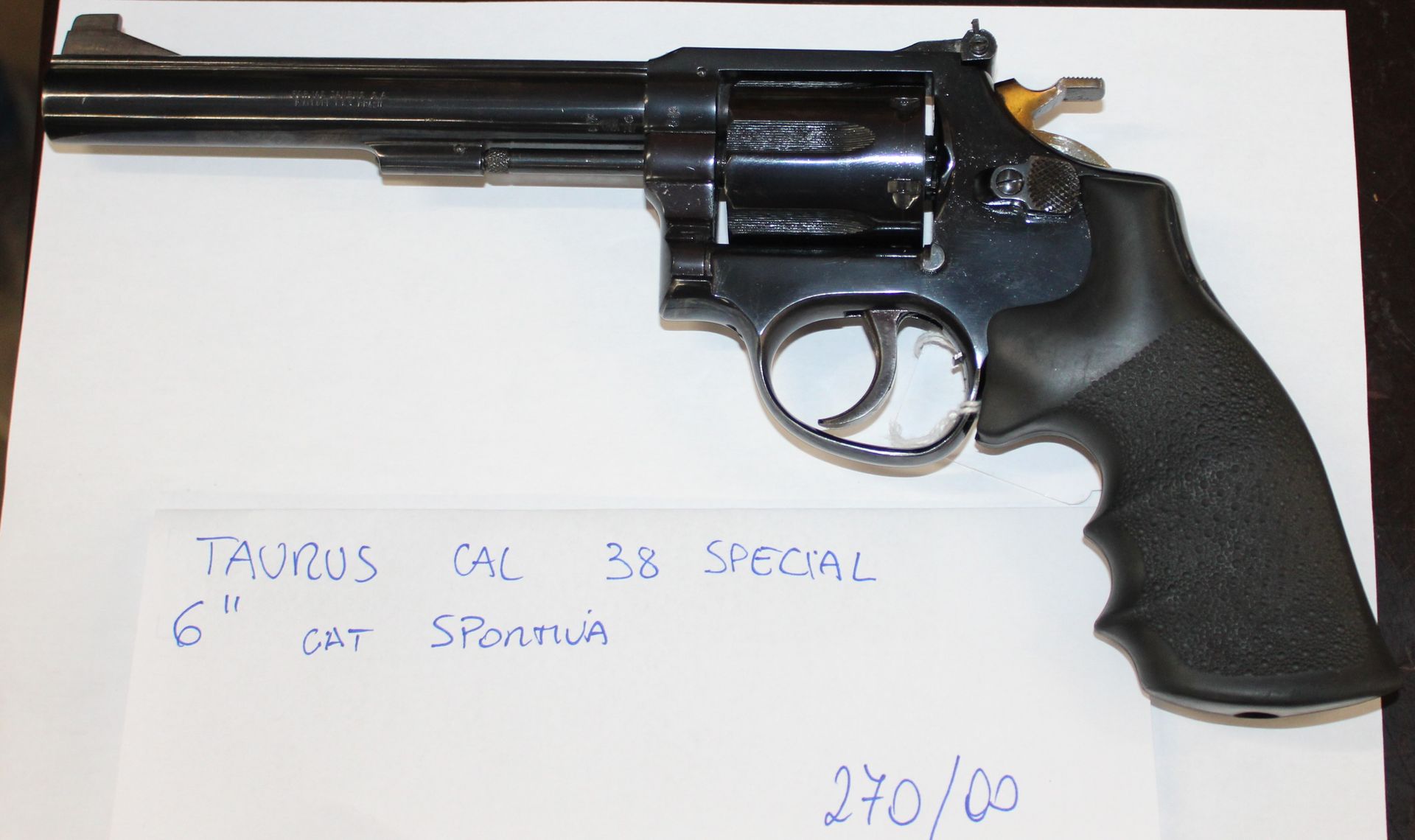 Rivoltella Taurus calibro 38 Special , canna di 6