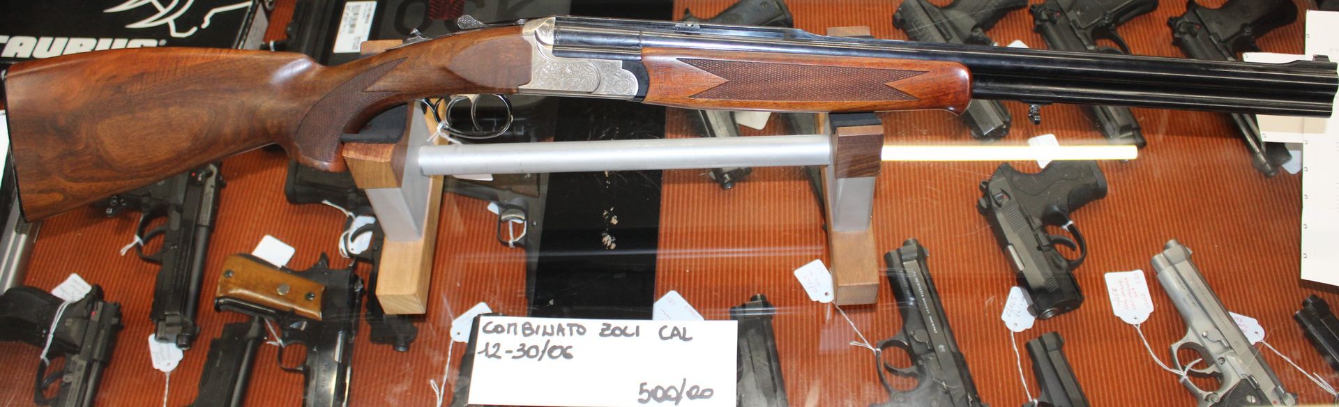 Fucile combinato Zoli calibro 12/30-06.
Prezzo di 500,00€