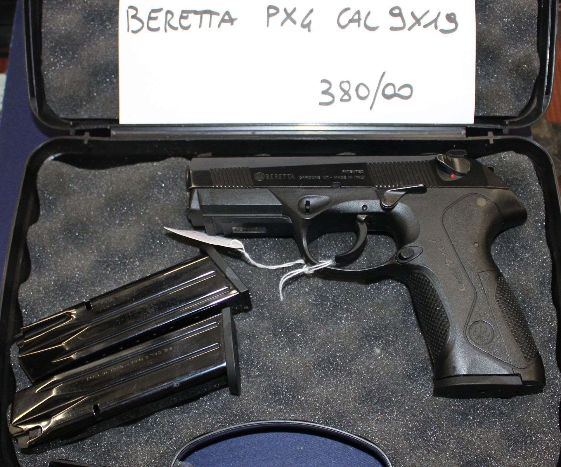 Pistola semiautomatica P.Beretta modello PX4 calibro 9x19.
Prezzo di 380,00€
