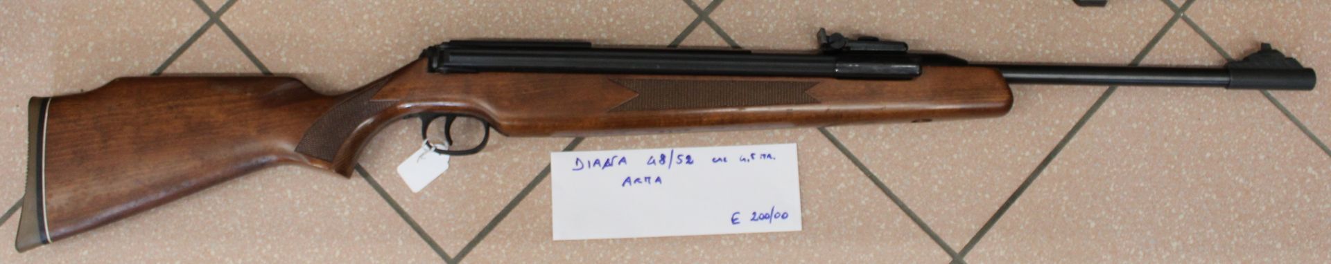 Carabina aria compressa Diana modello 48/52 calibro 4.5 mm
(piena potenza arma da denunciare)
Prezzo di 200,00€