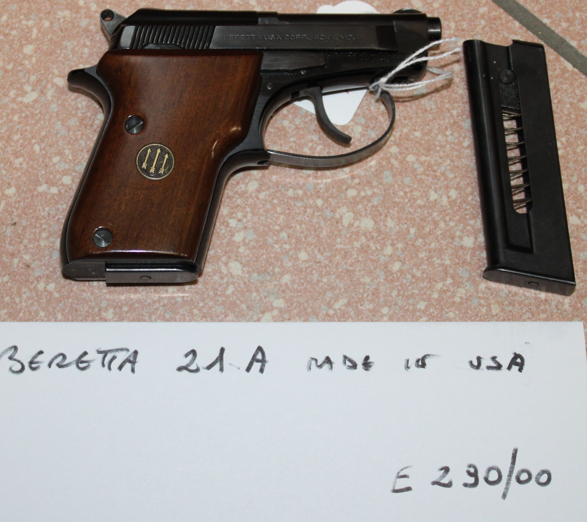 Pistola semiautomatica P.Beretta modello 21A calibro 22 l.r.
Prezzo di 290,00€