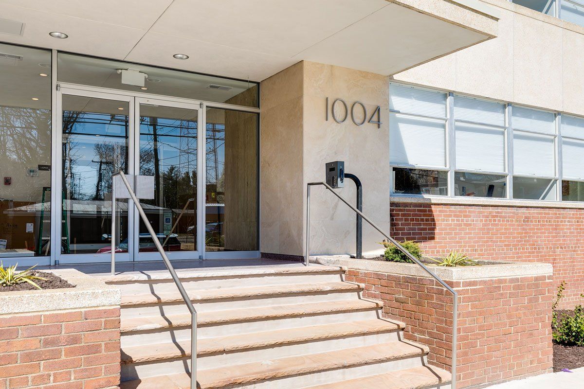 1004 Thompson Kitchen