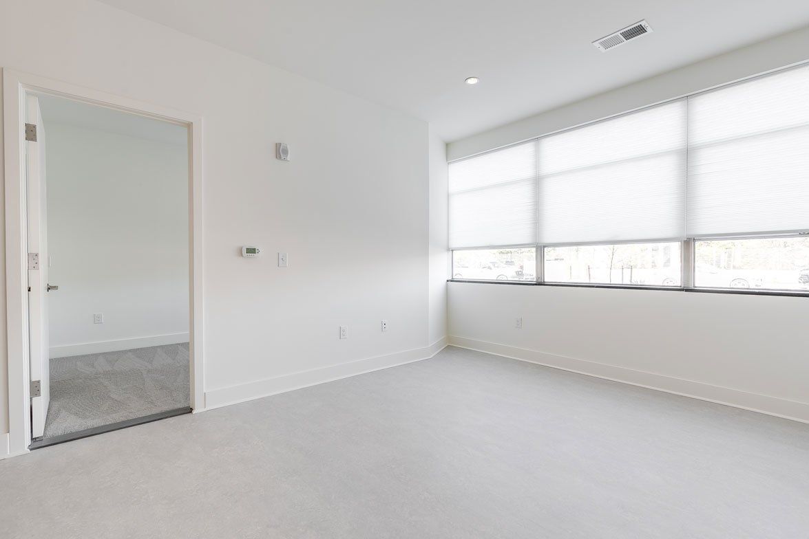 1004 Thompson Living Area