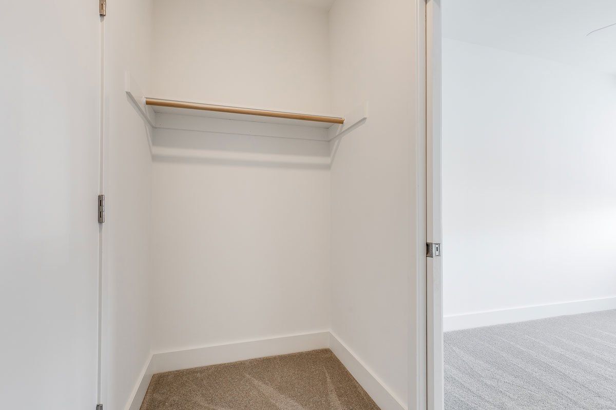 1004 Thompson Closet