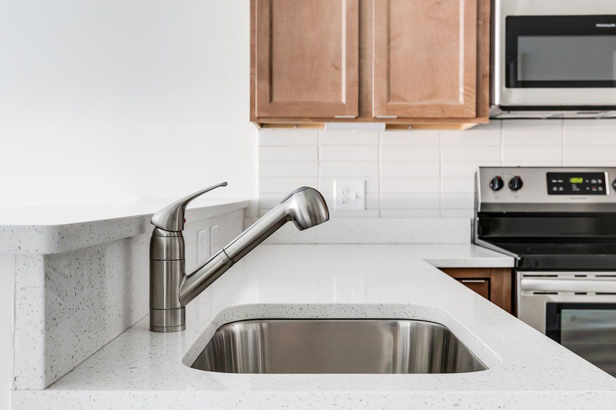 1004 Thompson Kitchen