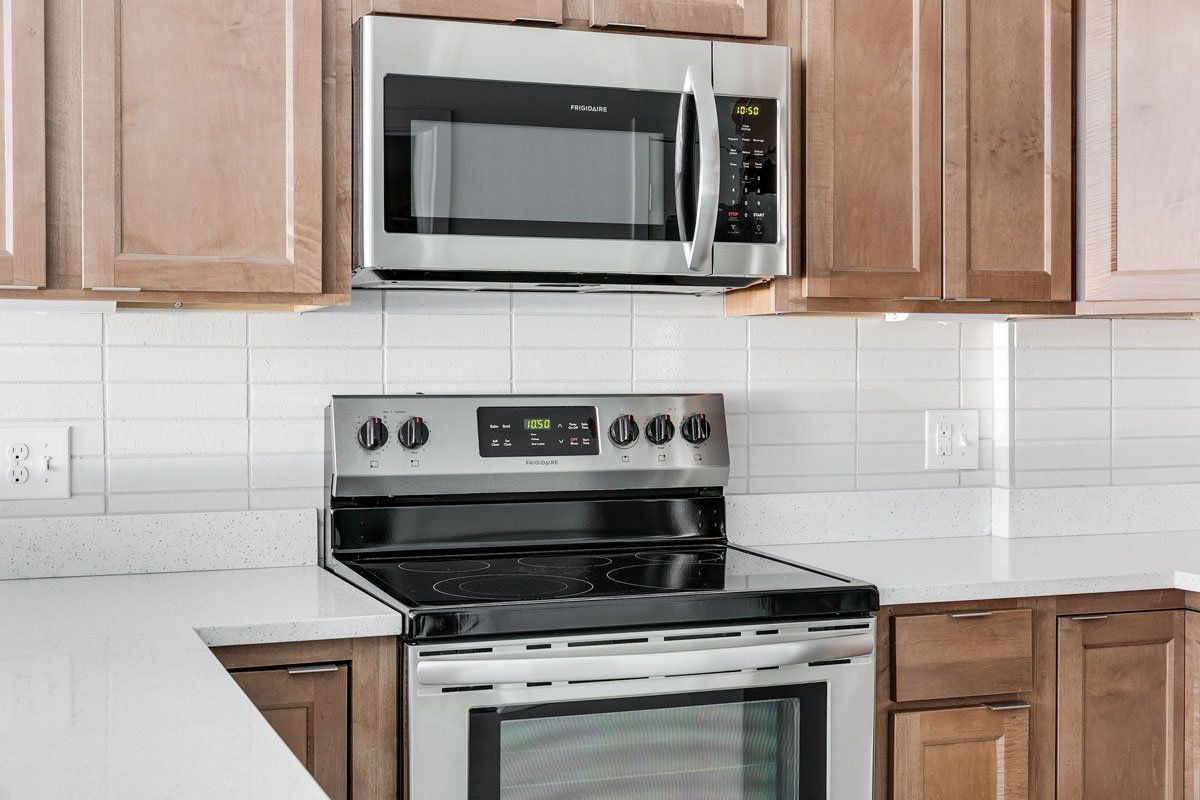 1004 Thompson Kitchen