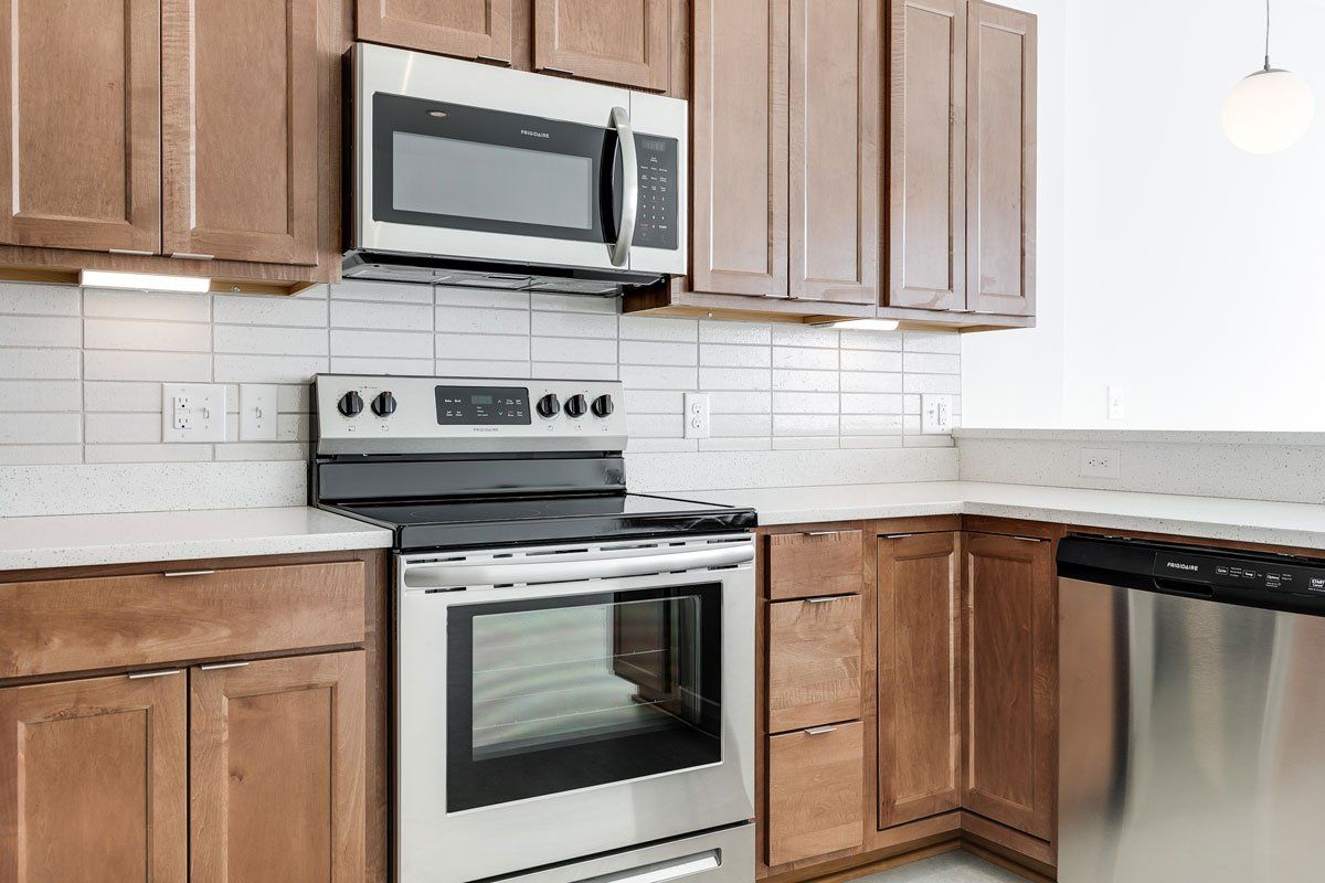 1004 Thompson Kitchen