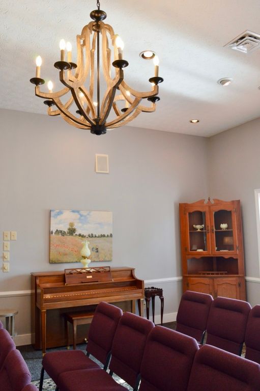 Decor Interior view of Eric MD Bell Funeral Home & Cremation Services in Pittsboro, IN. 