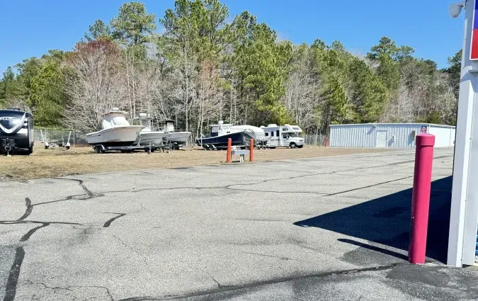 Outdoor RV, Boat, & Vehicle Parking