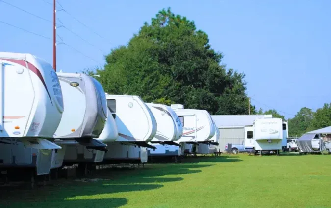 Outdoor RV, Boat, & Vehicle Parking