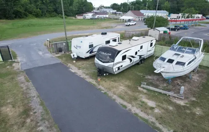 Outdoor RV & Boat Parking