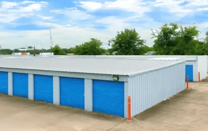 Exterior self storage units, drive up