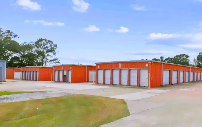Exterior self storage units