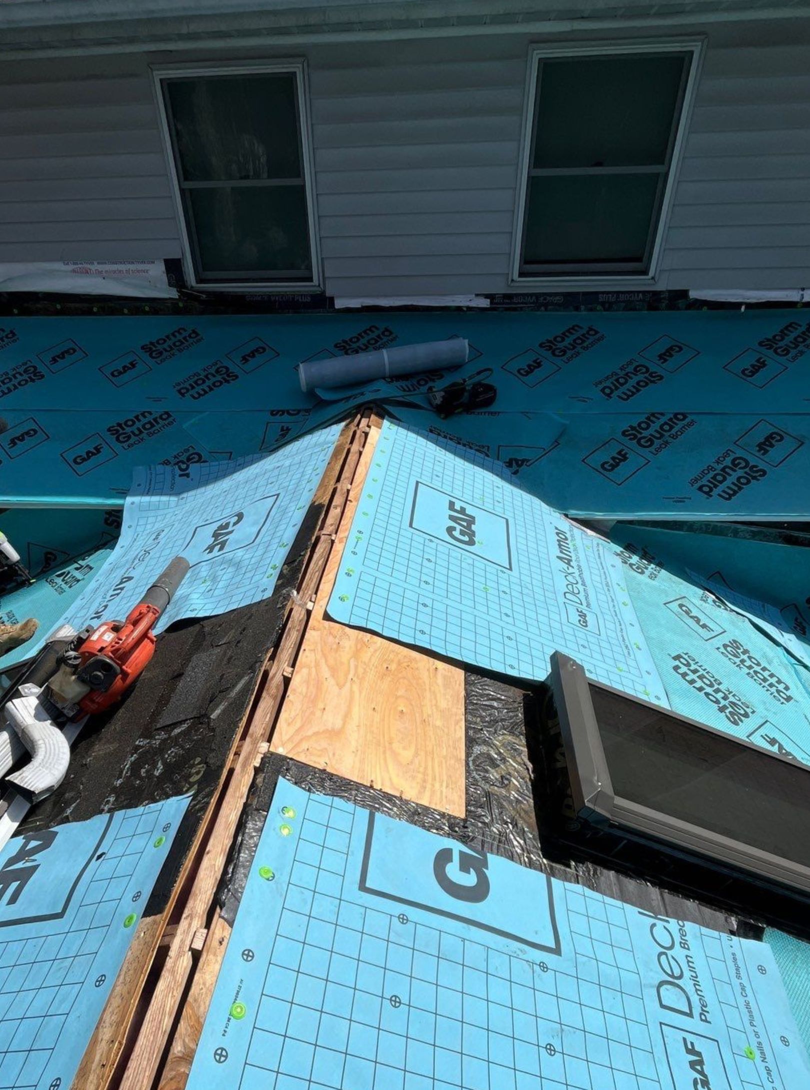 roof under construction