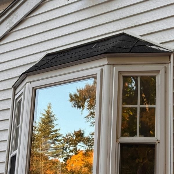 Bay window missing flashing