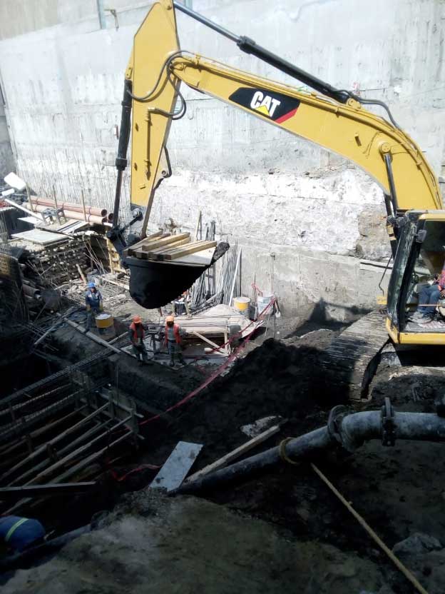 DEMOLICIONES Y EXCAVACIONES MALVAEZ 
