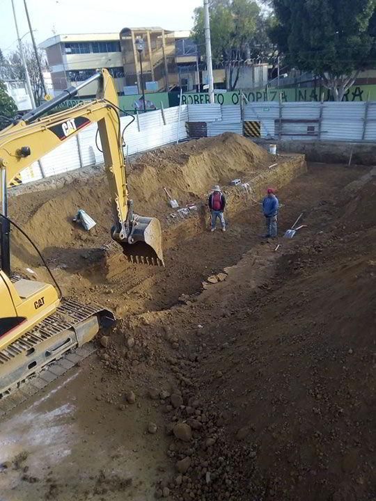 DEMOLICIONES Y EXCAVACIONES MALVAEZ 