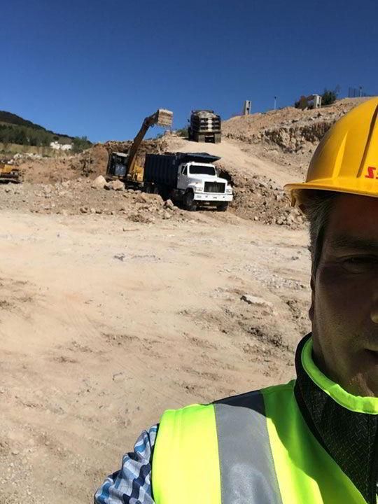 DEMOLICIONES Y EXCAVACIONES MALVAEZ 