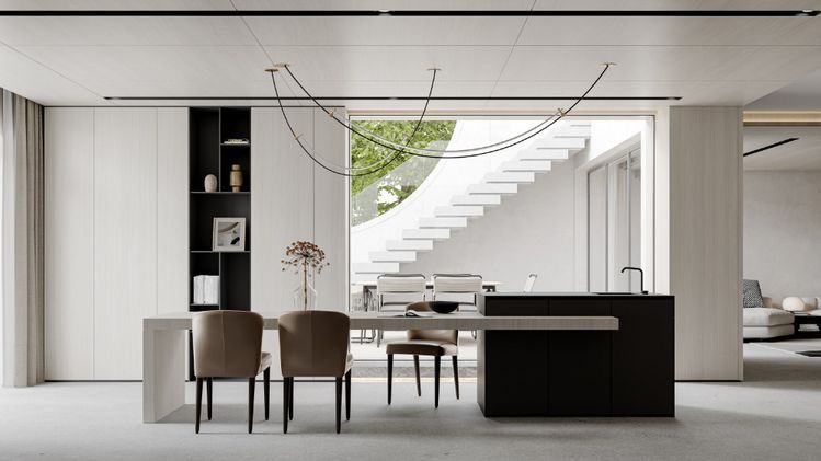 O sufragerie cu o masa si scaune si o scara in fundal.