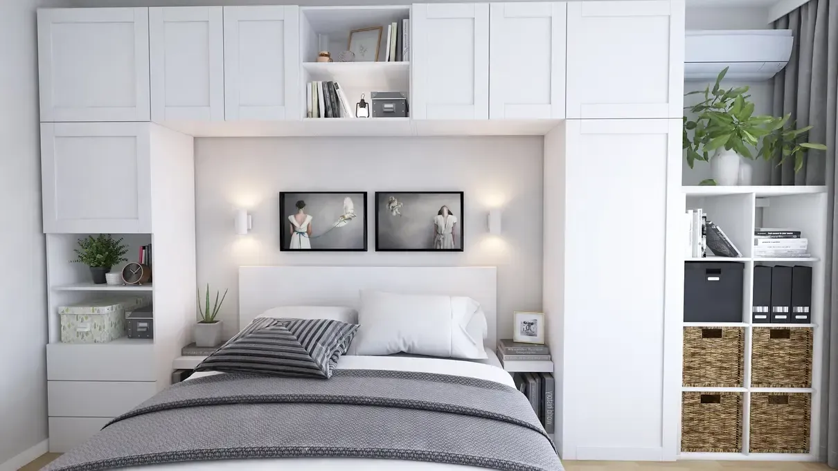 Dormitor design scandinav cu mobilier Ikea.