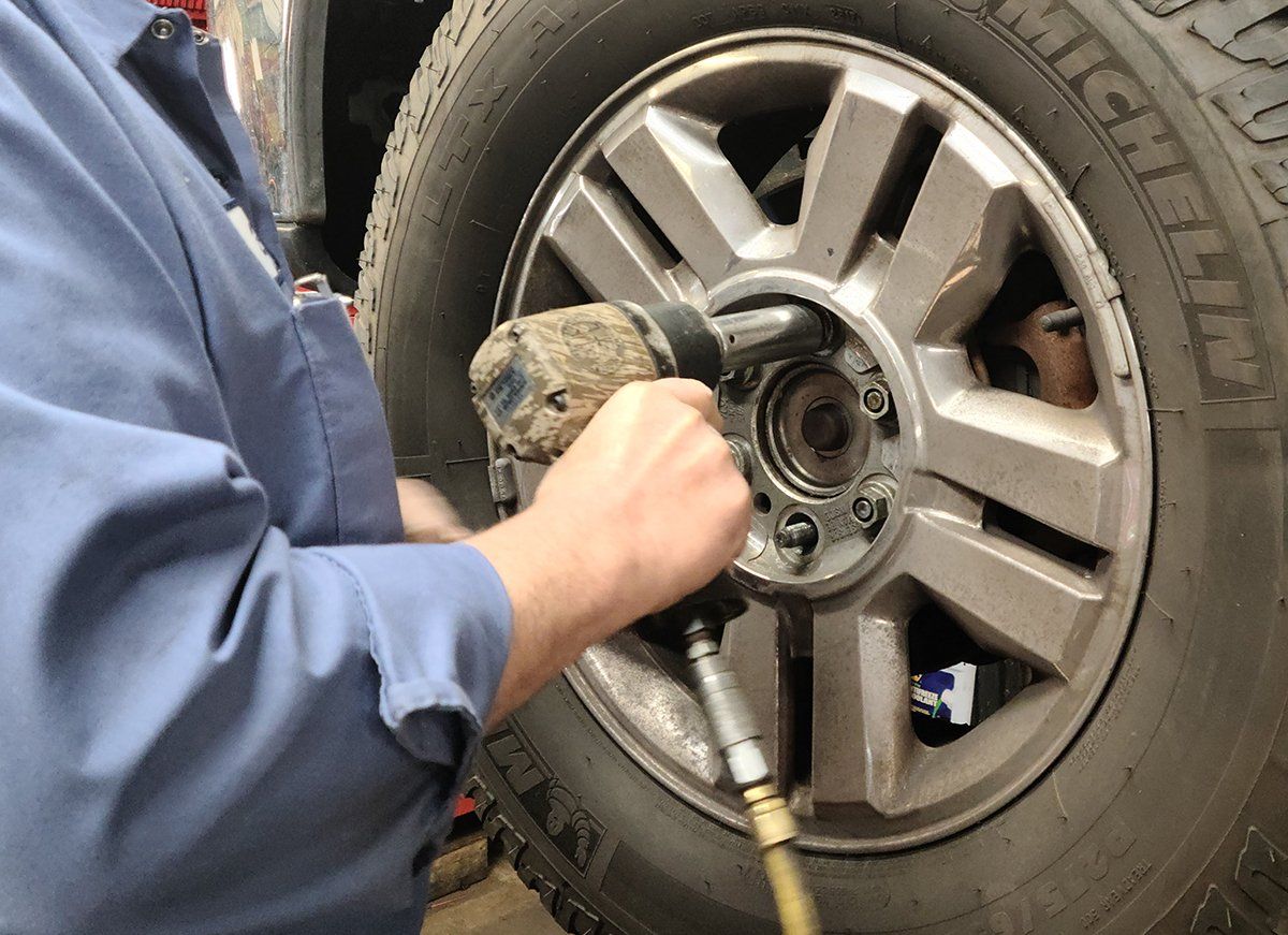 Tire & Wheel Service Tire & Wheel Service