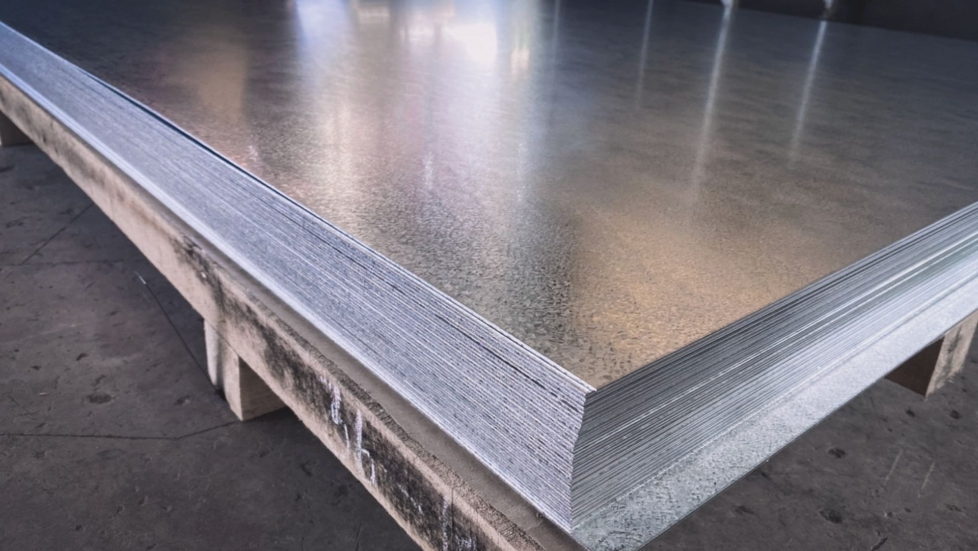 Galvanised steel sheets