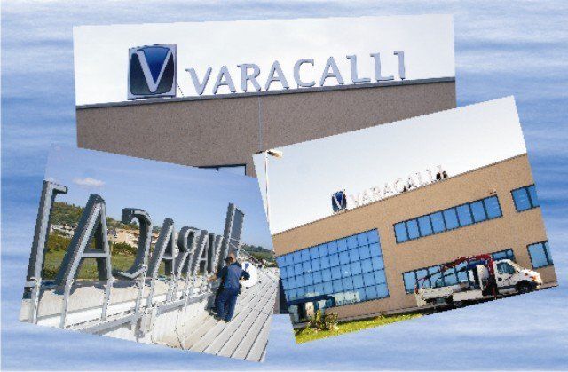 Collage di foto di alcuni edifici