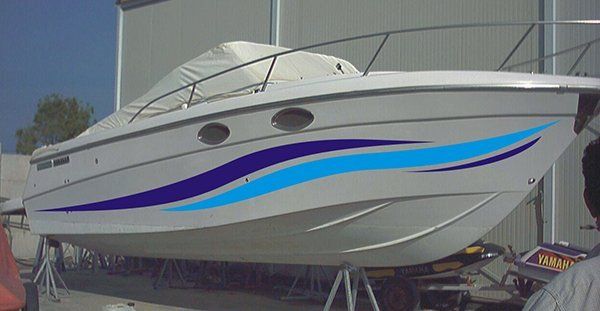 strisce decorative su barca