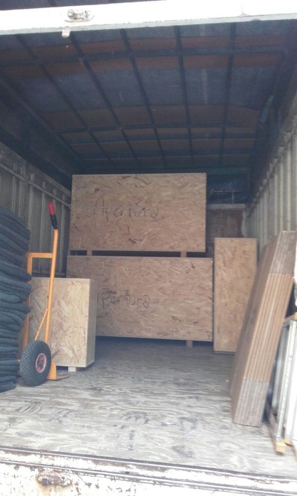 camion con merci da traslocare