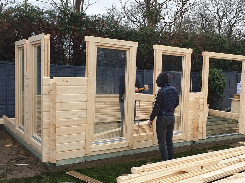 Garden building fitting team