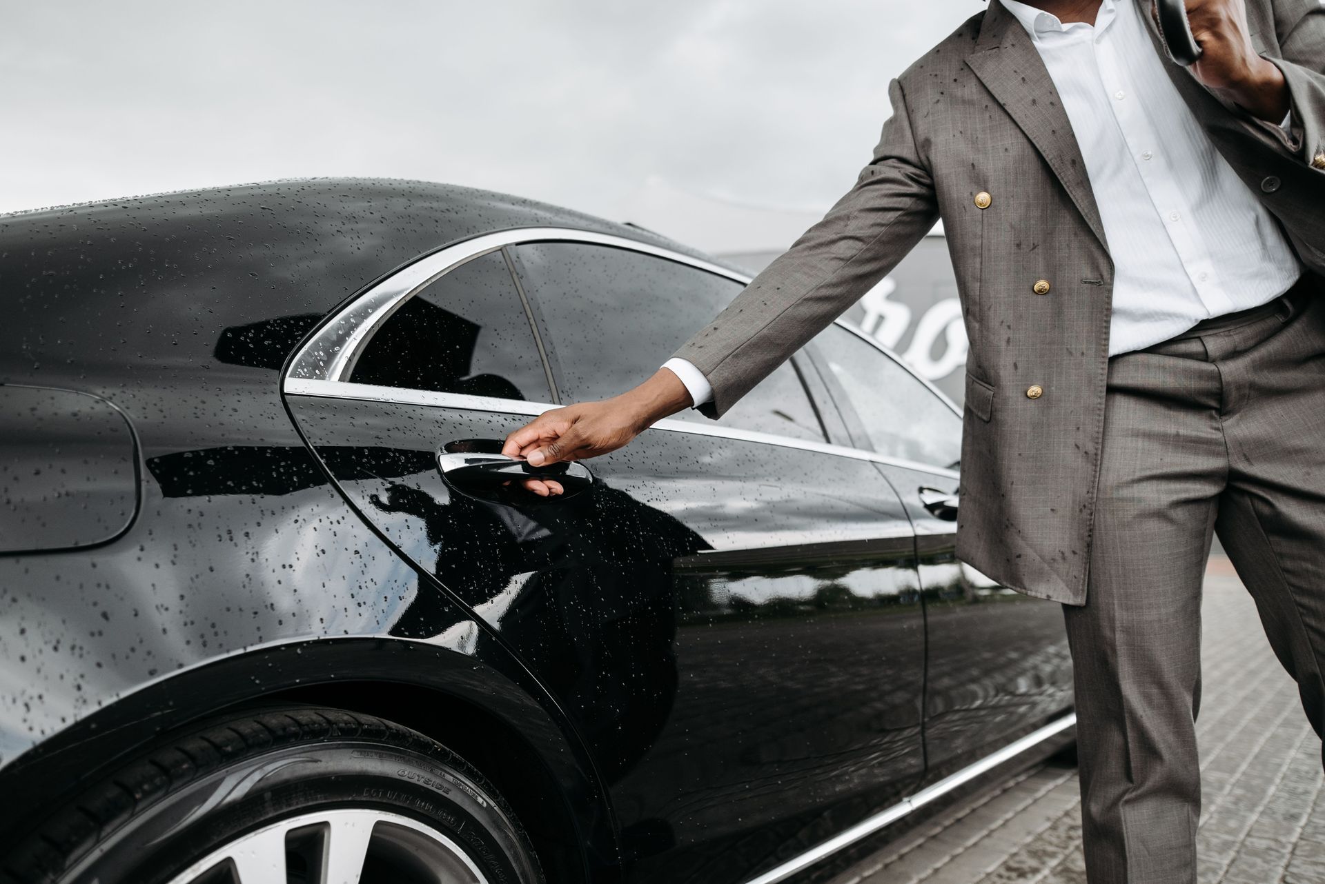 Black Sedans Luxury Sedan