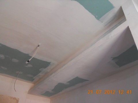 soffitto durante dei lavori di ritinteggiatura