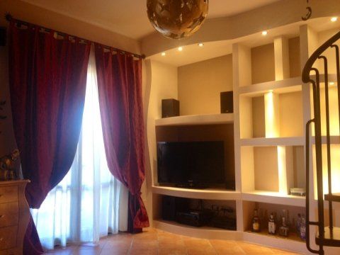 sala con libreria in cartongesso