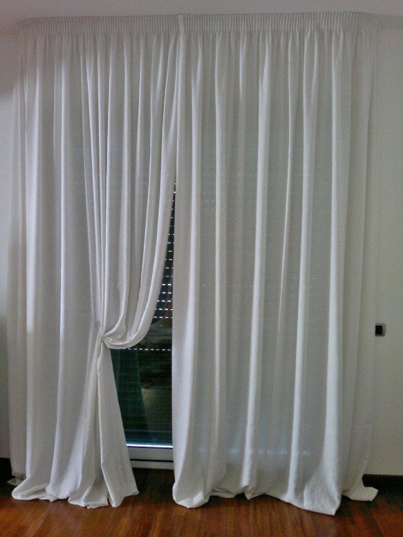 tenda per interni bianca