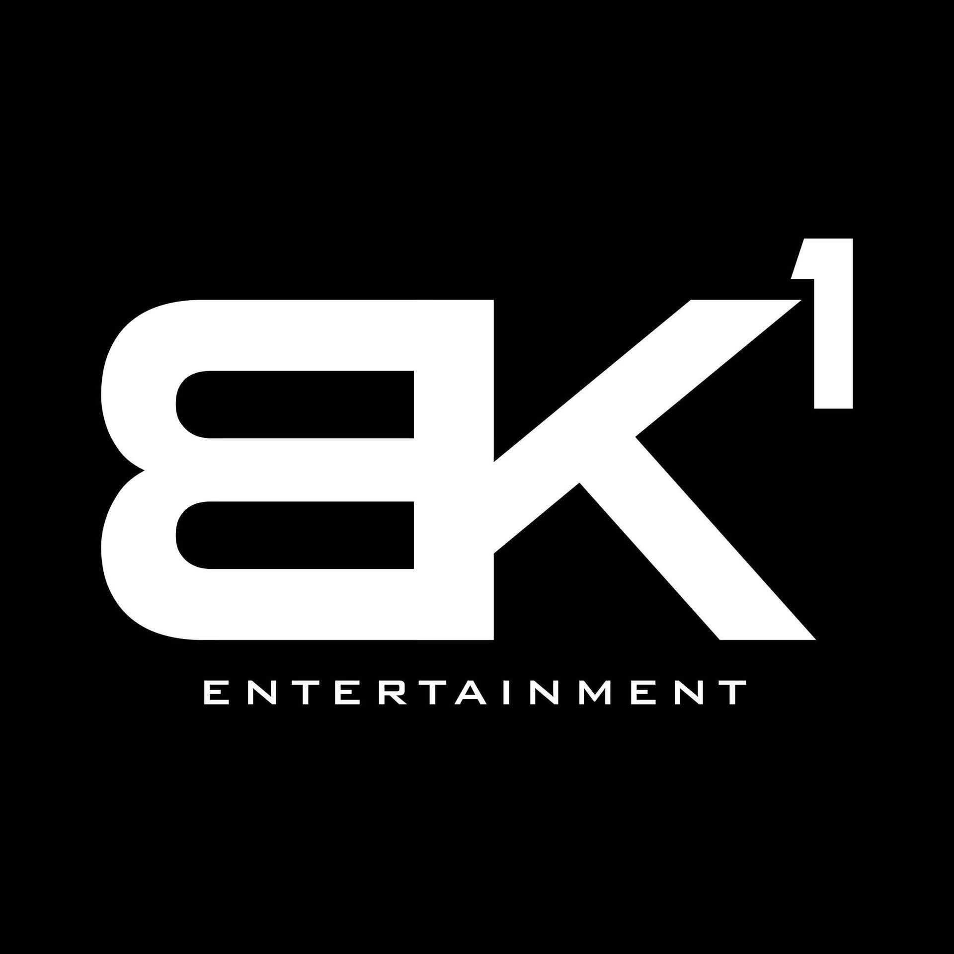 A black and white logo for music lovers lounge.