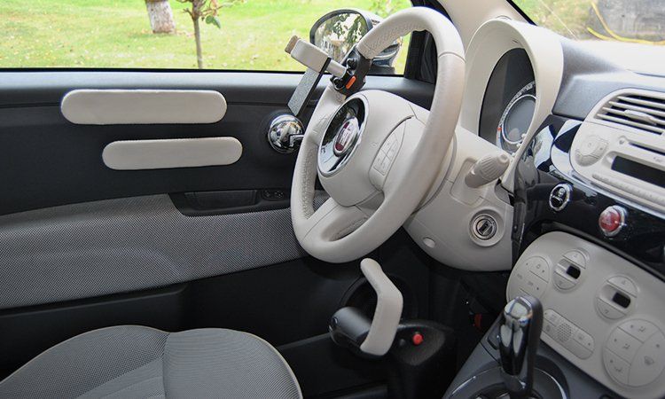 modifica auto per tetraplegia