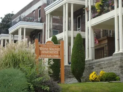 Wayne Walnut Apartments