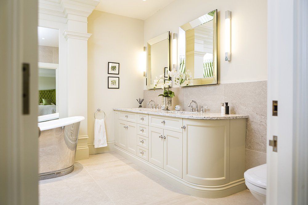 Curved bathroom counter