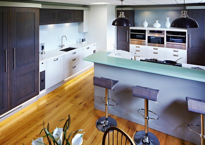 Sutton breakfast bar