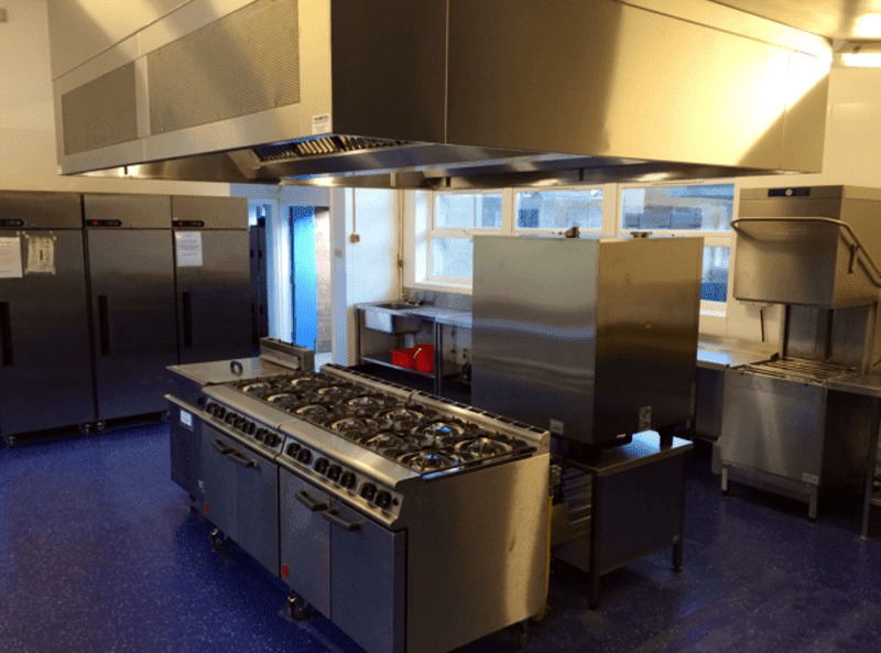 Fully fitted new kitchen