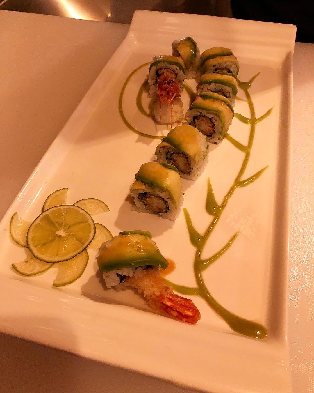 roll con gamberi e lime