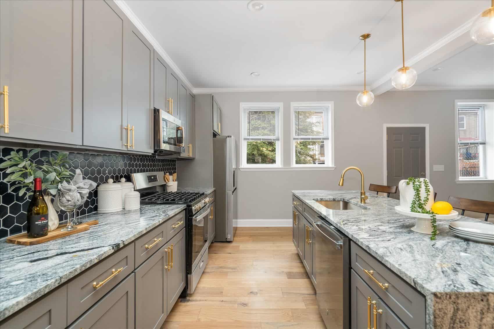 Custom cabinetry
Higher Cost
Longer Lead Times
Custom design
Disadvantages of custom Cabinetry
