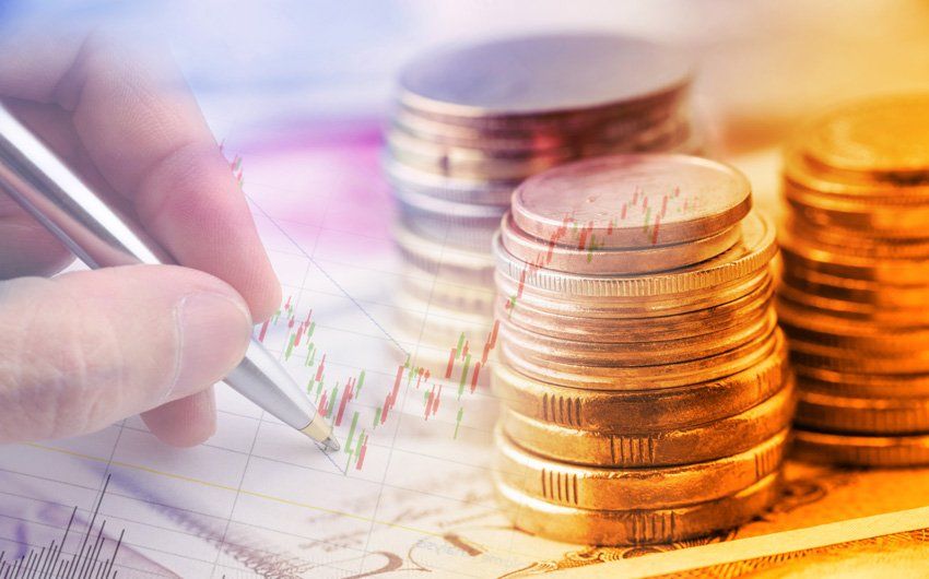 Sofinsa S.A. de C.V. mano con lapicero y monedas