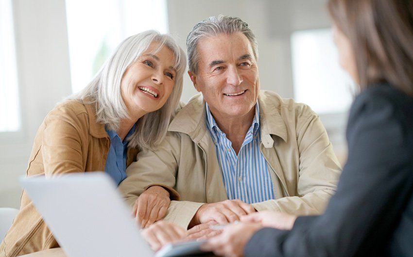Sofinsa S.A. de C.V. pareja de personas mayores sonriendo