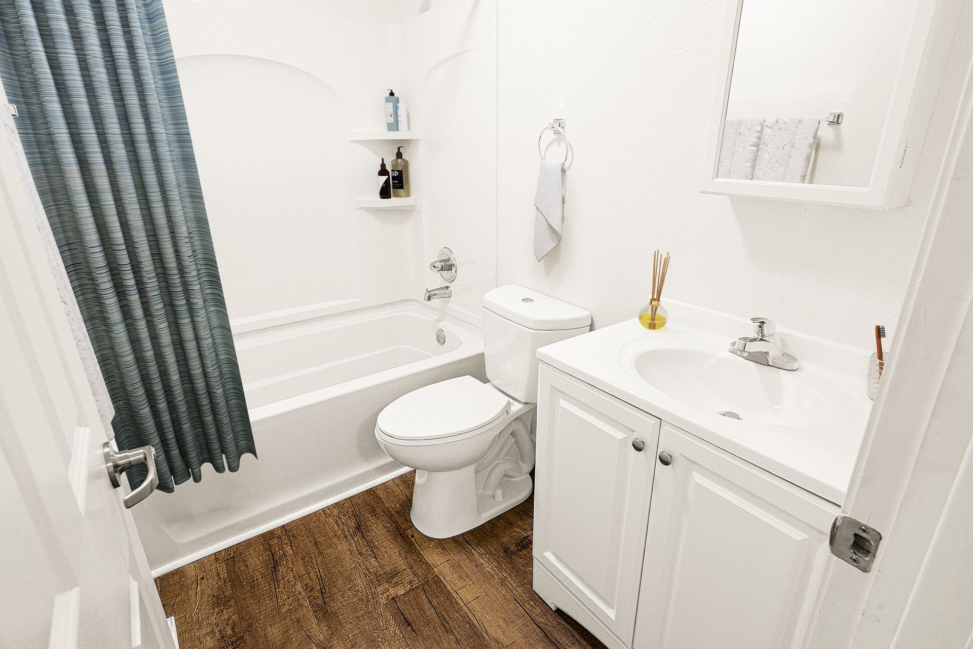 townhome bathroom staged