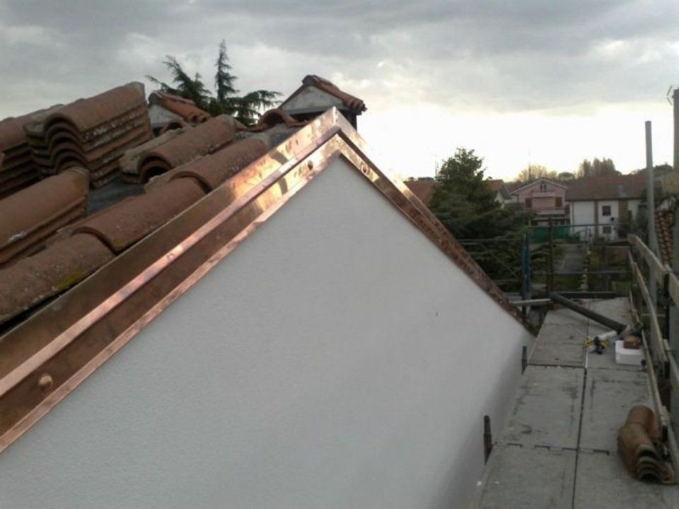 costruzione tetto in tegole